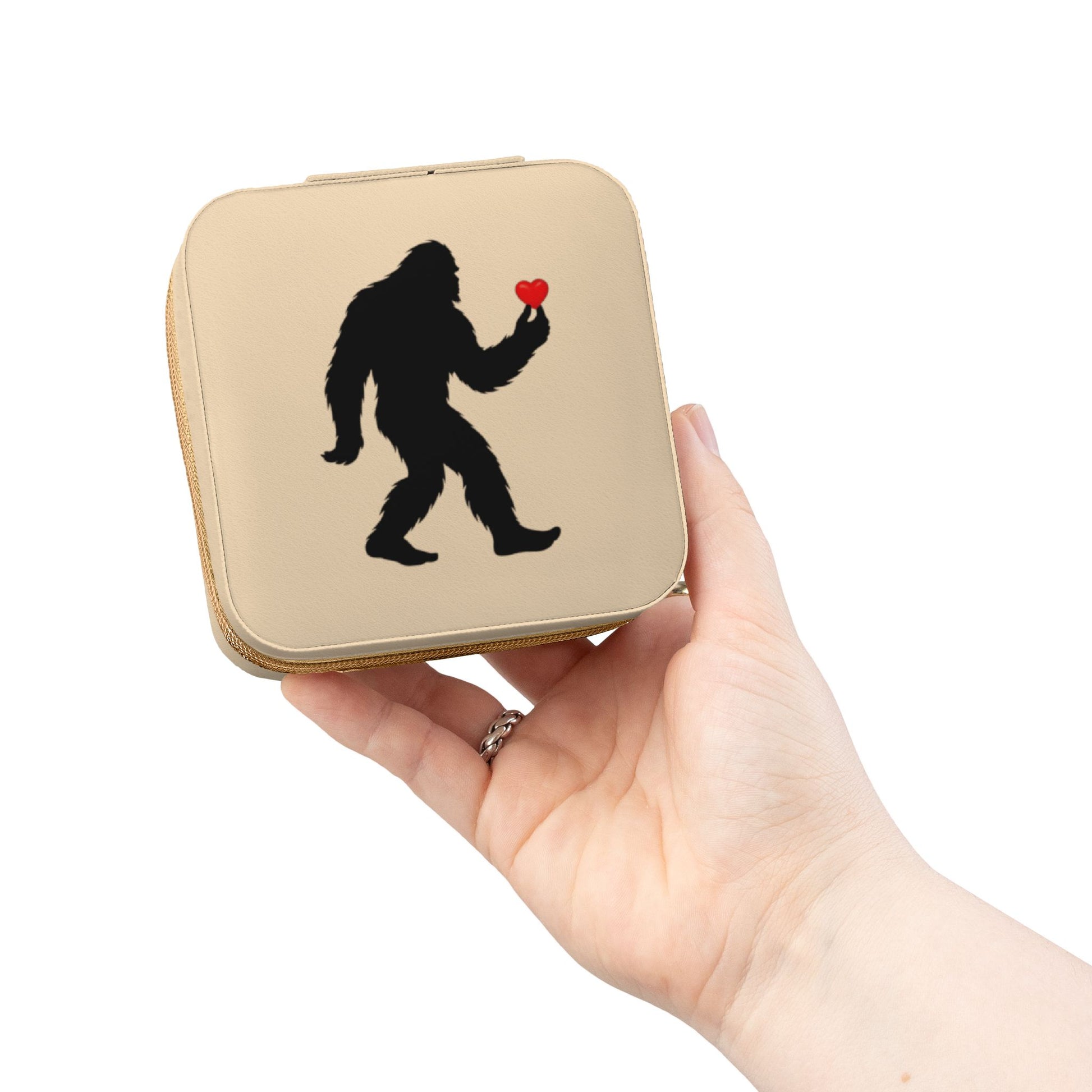 Gentle Giant – Valentine’s Jewelry Case