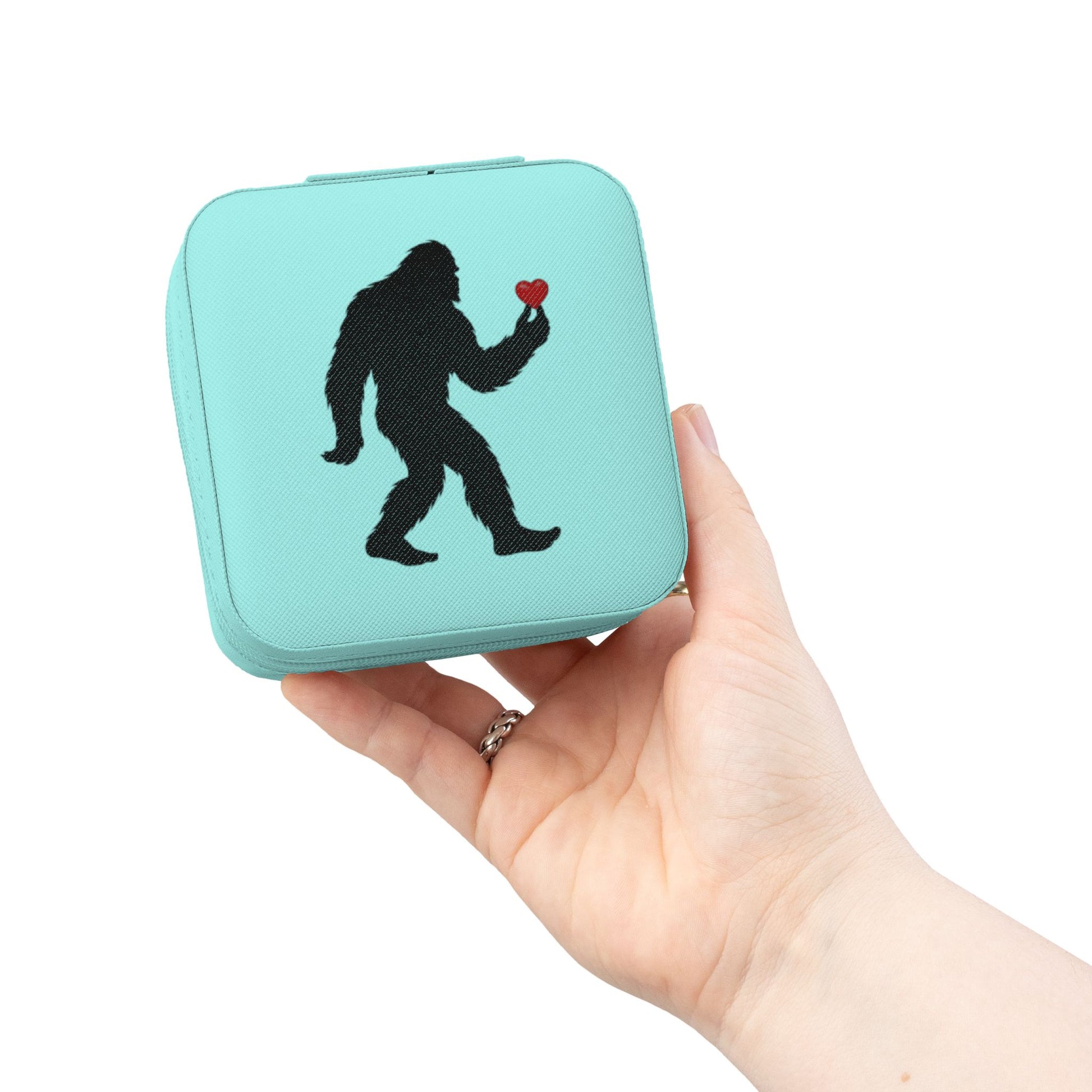 Gentle Giant – Valentine’s Jewelry Case